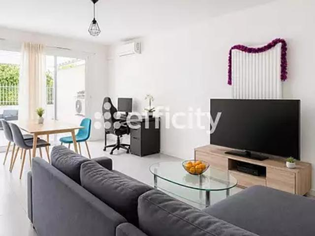 Montpellier 34000 Achat / Vente appartement 3 pièces t3 au dernier étage piscine