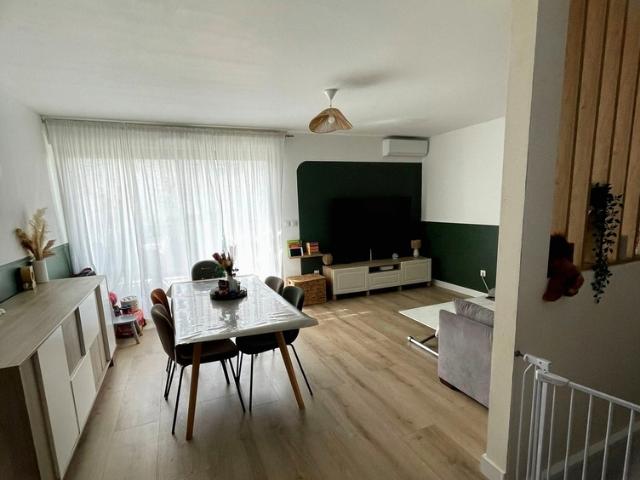 MONTPELLIER 34 Ovalie – Duplex 3 pièces avec terrasse, 2 parkings, climatisation – Résidence récente 2010 – Aucun travaux