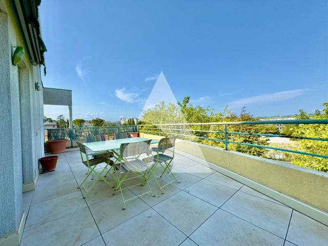 MONTPELLIER AGRICULTURE Appartement 4 pièces 82 m2 avec terrasse et parking