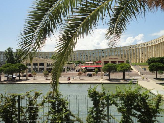 Montpellier Antigone Berges du Lez Bel F3 avec Parking