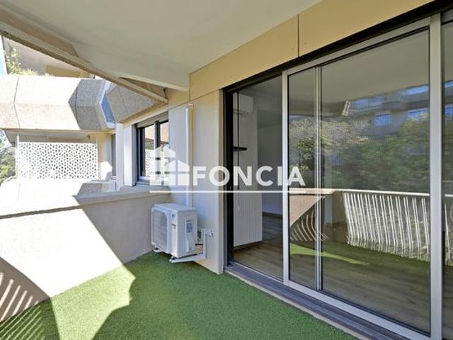 Montpellier Appartement quatre pièces avec terrasse garage et cave