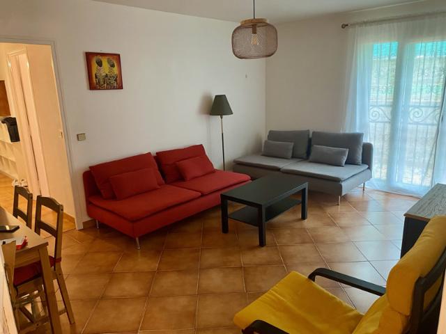 Montpellier, LEMASSON. COQUET T3 meublé en rez de jardin