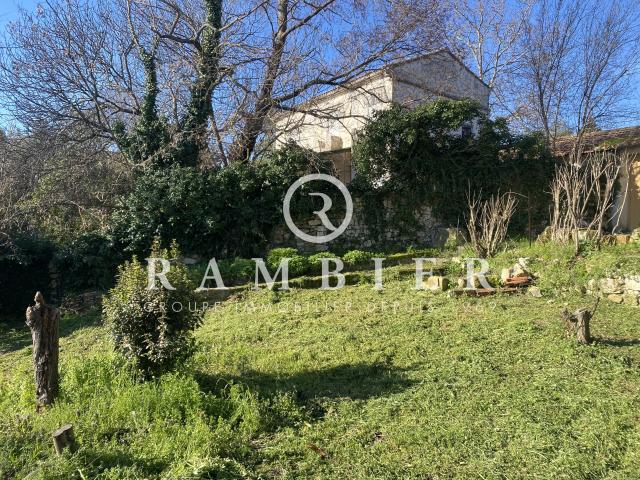Montpellier Nord: Grand terrain constructible de 840 m2 Quartier Plan des 4 Seigneurs
