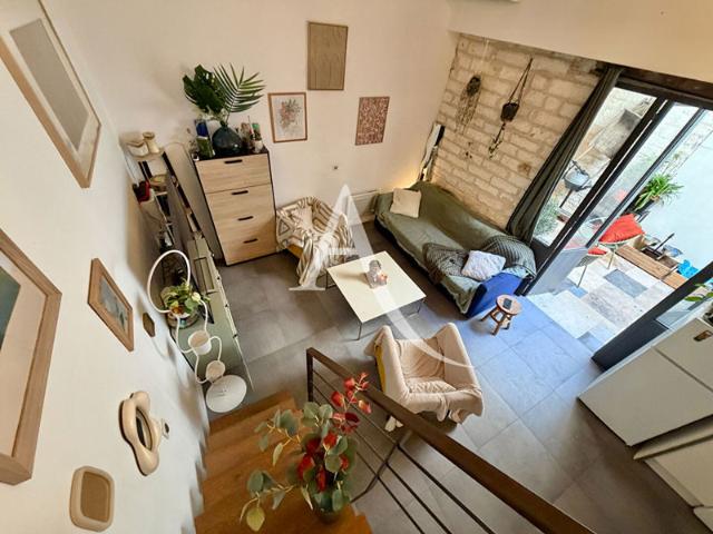 MONTPELLIER QUARTIER CLÉMENCEAU ENSEMBLE IMMOBILIER 2 STUDIOS MEZZANINE LOUÉS + COUR PRIVATIVE + GARAGE LIBRE REVENU ANNUEL BRUT 13 440 € HORS CHARGES