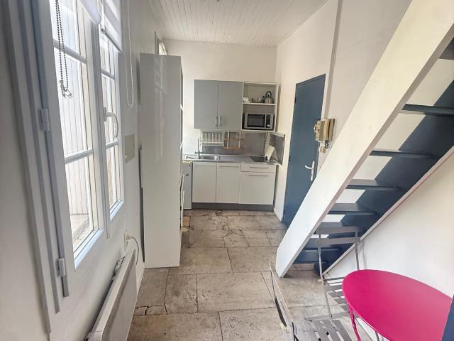 Montpellier Rue de la Monnaie Charmant appartement meublé avec mezzanines