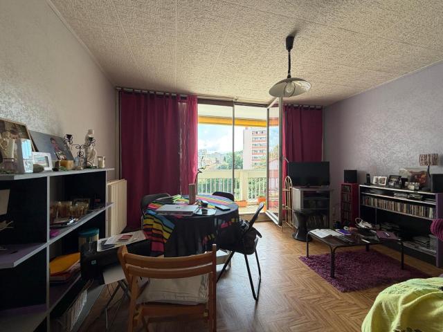 MONTPLAISIR 3 pc + cuisine 60m2