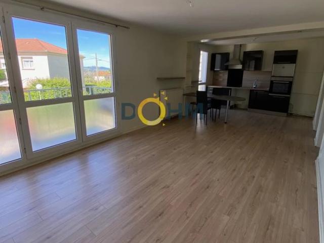 SAINT ETIENNE QUARTIER MONTPLAISIR / APPARTEMENT F3 CUISINE