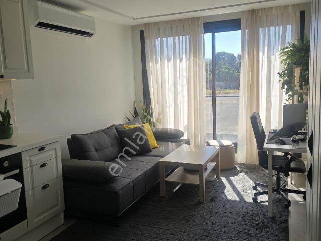 Montrö, Atatürk Lisesi Ve Kültürpark Yakını Kiralık 1+1 Daire