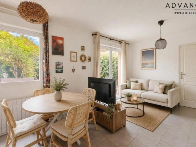 MONTRABE Appartement T2 avec jardin & 2 parkings