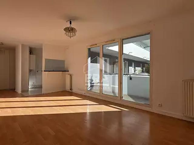 Montreuil 93100 Achat / Vente appartement 3 pièces t3 parking