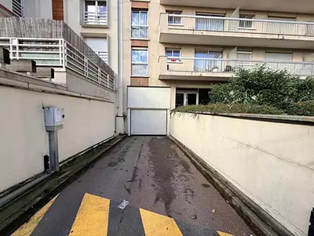 Montreuil 93100 Achat / Vente divers parking