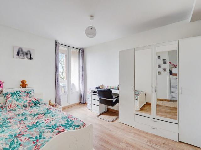 Montreuil Morillon Montreau 4 pièces 68m² en dernier étage
