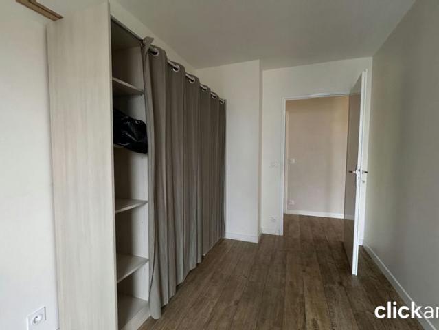 Montreuil – Superbe T3 meublé de 76 m² avec balcon, parking, cave et jardin partagé