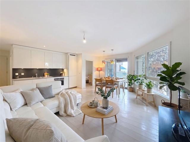 Montreux – Territet – Modernes Apartment mit Balkon, Seeblick und Tiefgaragenparkplatz