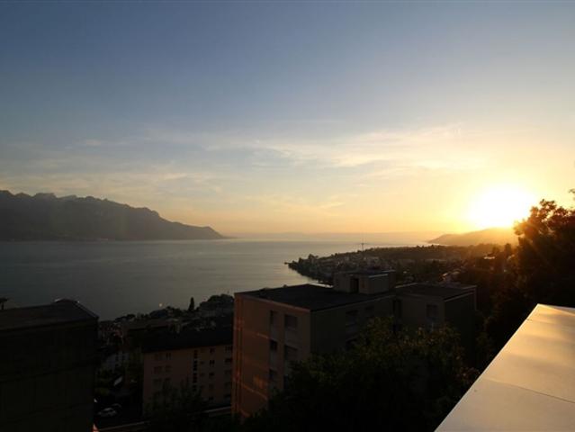 MONTREUX CHERNEX AUSSERGEWÖHNLICH ATTIQUE Spektakuläre Aussicht – Schwimmbad