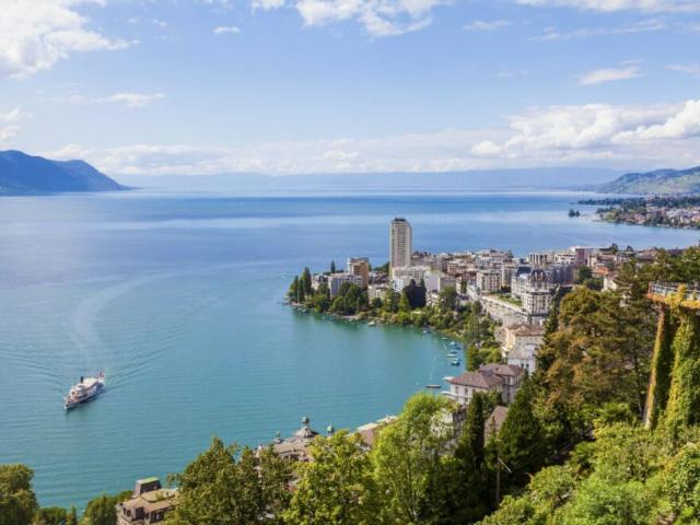 Montreux  Plein centre PREMIUM | Ensemble résidentiel de rendement