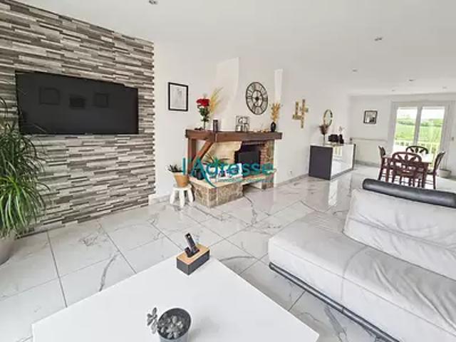Montrevault sur Èvre 49110 Achat / Vente maison 5 pièces t5 au dernier étage