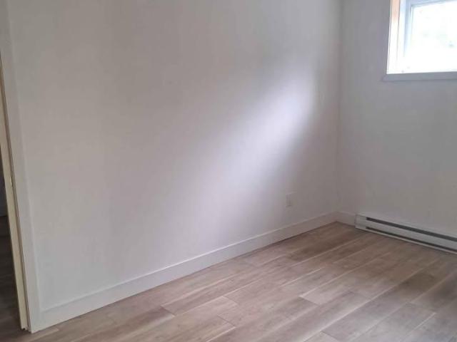 Montréal – 1 Bed Apartment in Lasalle for rent – Avenue Dupras