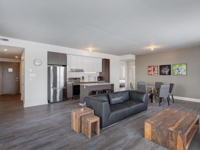 Montreal Furnished Condo Rental Fully Equipped & Spacious 3 Bedroom 2 Bath apartment in Laval