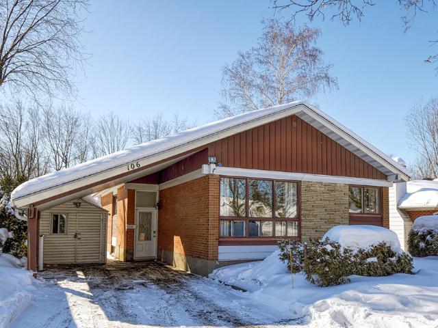 Montreal Furnished House for Rent in Candiac Lovely 5 Bed, 2 Bath in Great Area