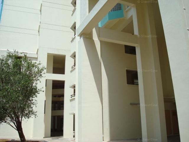 Montreal Spring Sembawang, HDB Executive