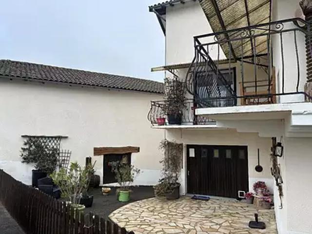 Montredon 46270 Achat / Vente maison 9 pièces t9 cave parking