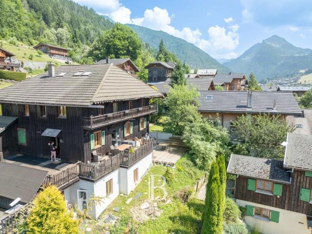 Montriond L'Elé Chalet de 289m² 7 Chambres Plus Appartem. 262m² Montriond