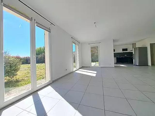 Montussan 33450 Achat / Vente maison 4 pièces t4 au dernier étage terrasse