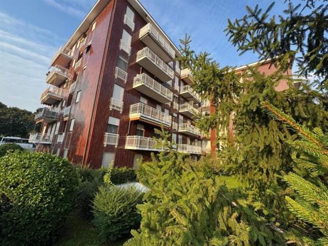 Monza zona viale Libert VENDESI UFFICIO