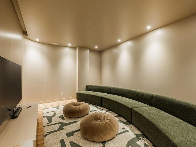 Monarc Collection