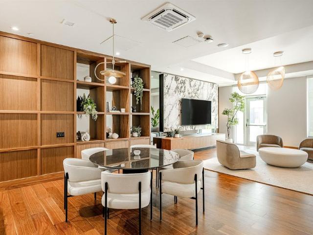 Monarc Collection