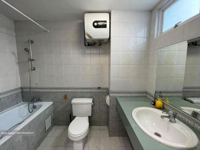 Monarchy Apartments D11, Apartment