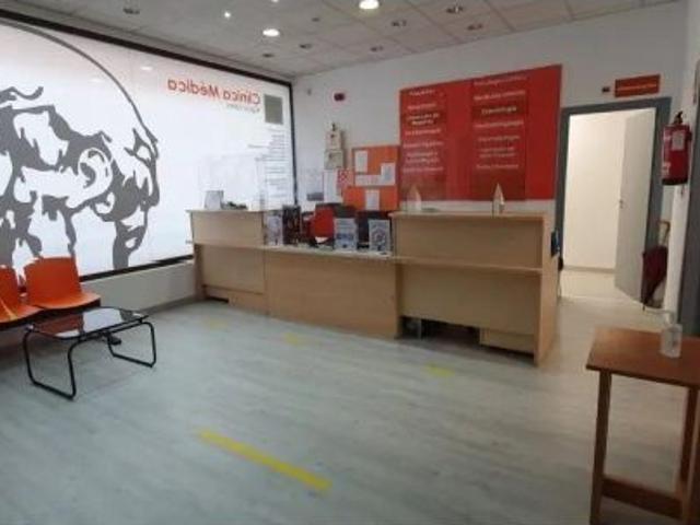 MONCASA VENDE LOCAL COMERCIAL CON RENTABILIDAD