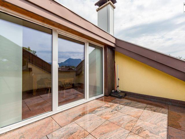 Mondsee: Geräumige Dachgeschosswohnung in ruhiger Wohnlage