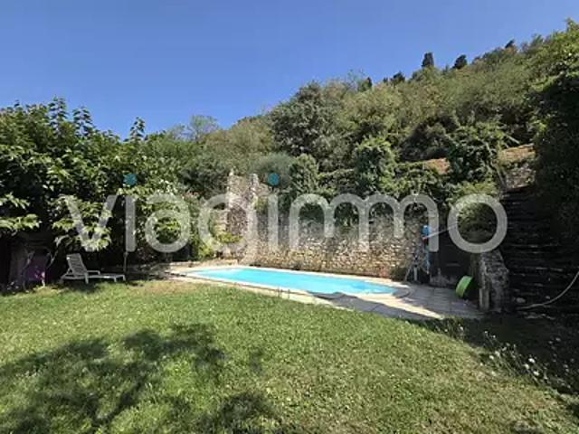 Mondragon 84430 Achat / Vente maison 5 pièces t5 au dernier étage cave