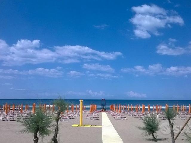 Mondragone casa mare estate 2026