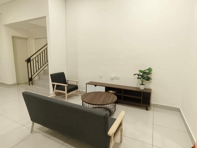 Monet Garden Townhouse Fully Furnished To Let