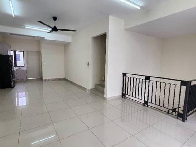 Monet Garden Upper Unit 3 Bedroom