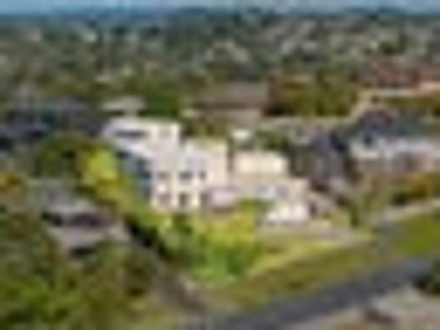 EASY DEVELOPMENT ! Freehold 989sqm & sea view