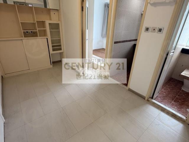 Mong Kok Shun King Building [Agency Ads] High Floor 17 26|26/F,Block B Convenient High Rise One Bedroom Apartment Near Langham Place Hints