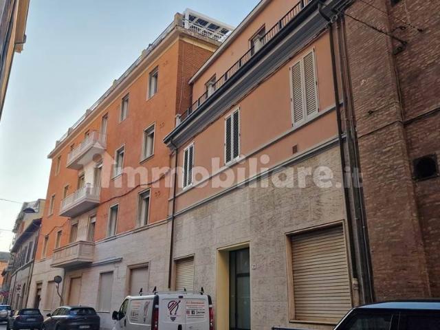 Monolocale nuovo, primo piano, Centro Storico, Forlì