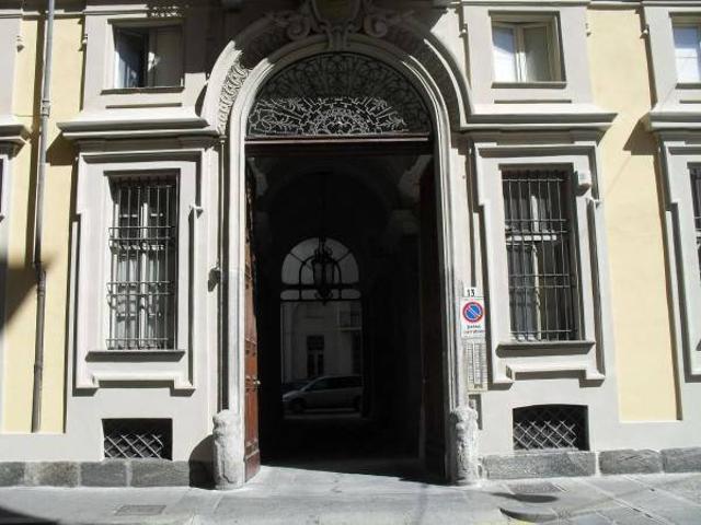 Monolocale ottimo stato, sesto piano, Via Roma, Torino