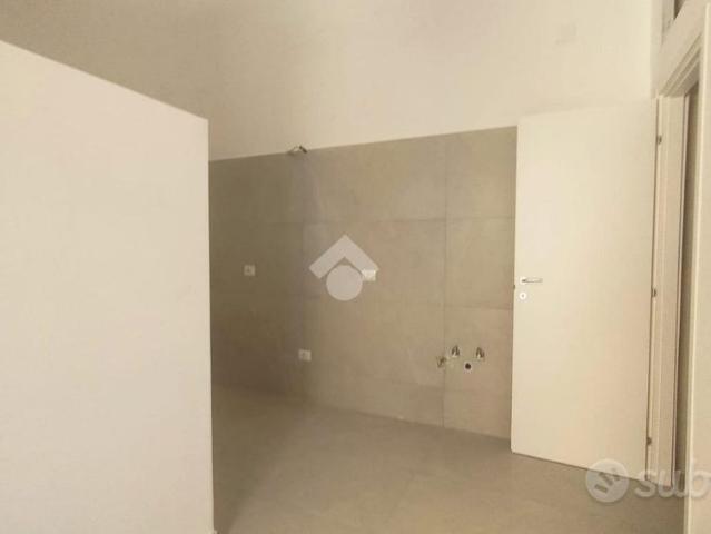MONOLOCALE A CASERTA