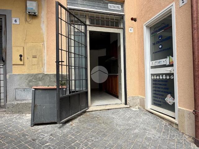 MONOLOCALE A MONTEROSI