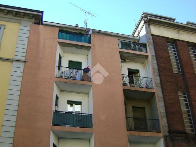 MONOLOCALE A MILANO