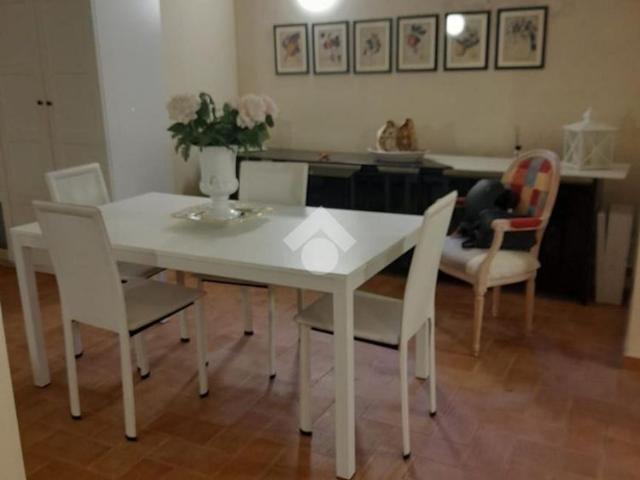 MONOLOCALE A SPOLETO