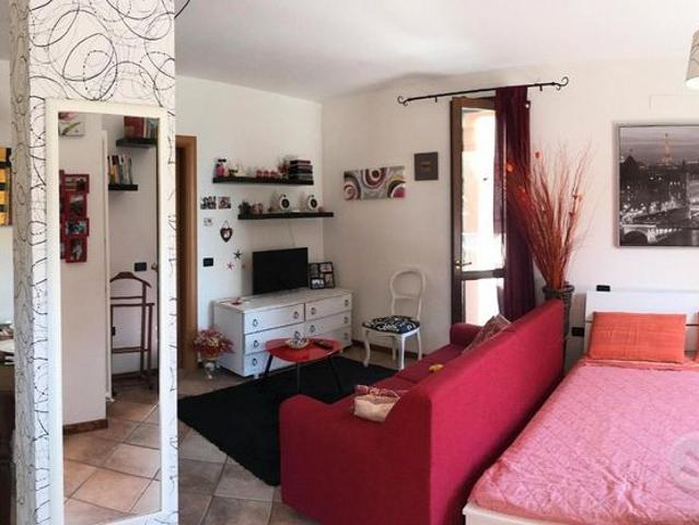 Monolocale a Pescia a 600 euro al mese + p.auto