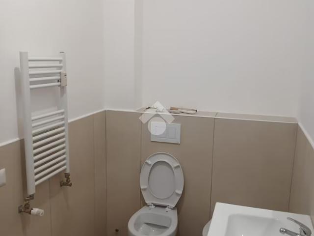 MONOLOCALE A ROMA