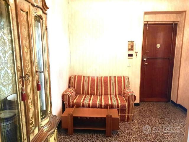 MONOLOCALE A TORINO