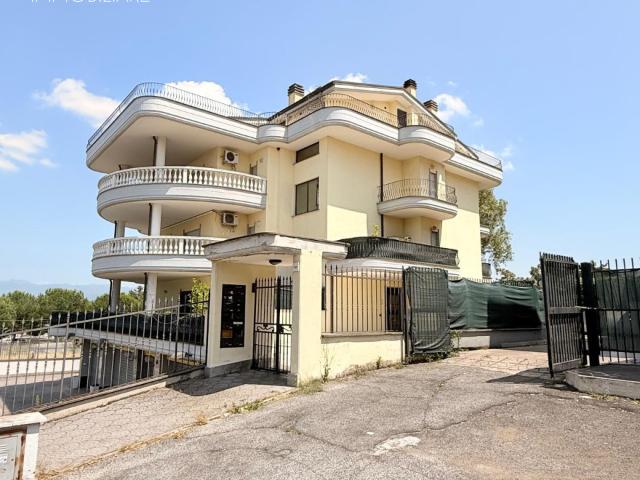Monolocale Accogliente in Affitto a Borghesiana €450 al Mese